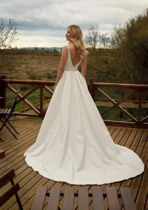 FARA-SPOSA-OLAYA-Brautkleid-Elegant