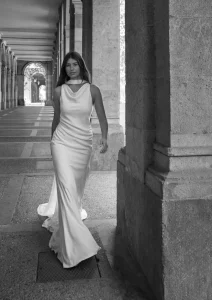 Jesus-Peiro-2601_02-bw-Brautkleid-Elegant