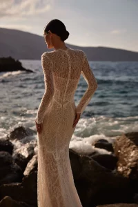 MILLA-NOVA-5467_Esmera-Brautkleid-Figurbetont