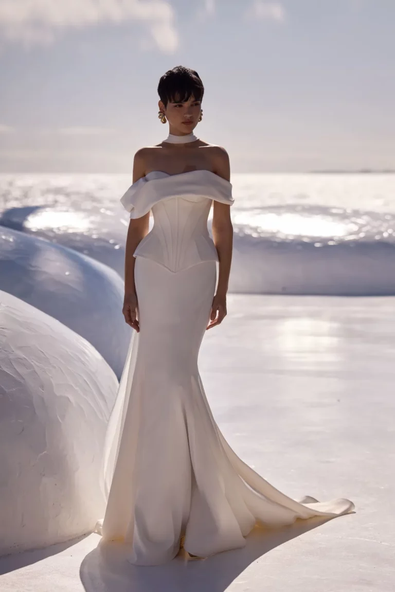 MILLA-NOVA-5495_Floriane corset-Brautkleid-Figurbetont-Elegant