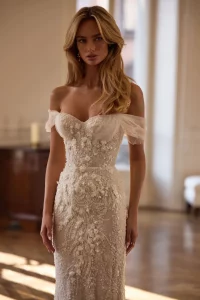 MILLA-NOVA-6000_Venara--Brautkleid-Figurbetont