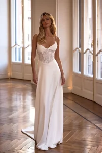 MILLA-NOVA-6096_Thalassa -Brautkleid-Figurbetont
