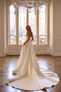 MILLA-NOVA-6198_Annaliese-Brautkleid-Elegant