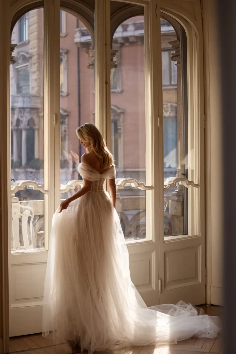 MILLA-NOVA-6204_Gertruda-Brautkleid-Prinzessin