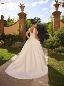 MODECA-JANNEKE-2093-Brautkleid-Elegant-Curvy