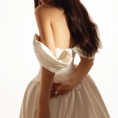 Melory-Savine-229A3366_1-Brautkleid-Elegant