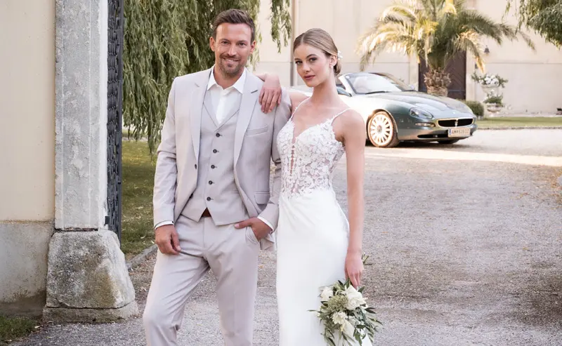 Figurbetonte Brautkleider bei Steinecker