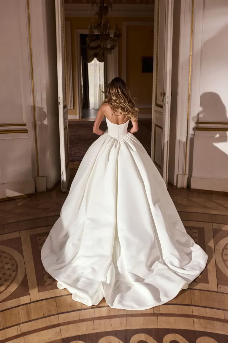 Gala Bridal Jackie Brautkleid schlicht und elegant – Steinecker