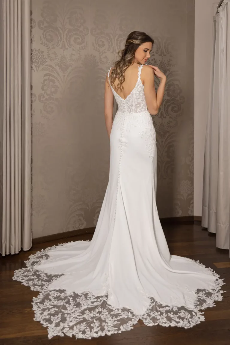 DRESSMYYES-NR-1-DY1-5182-BACK-Brautkleid-figurbetont
