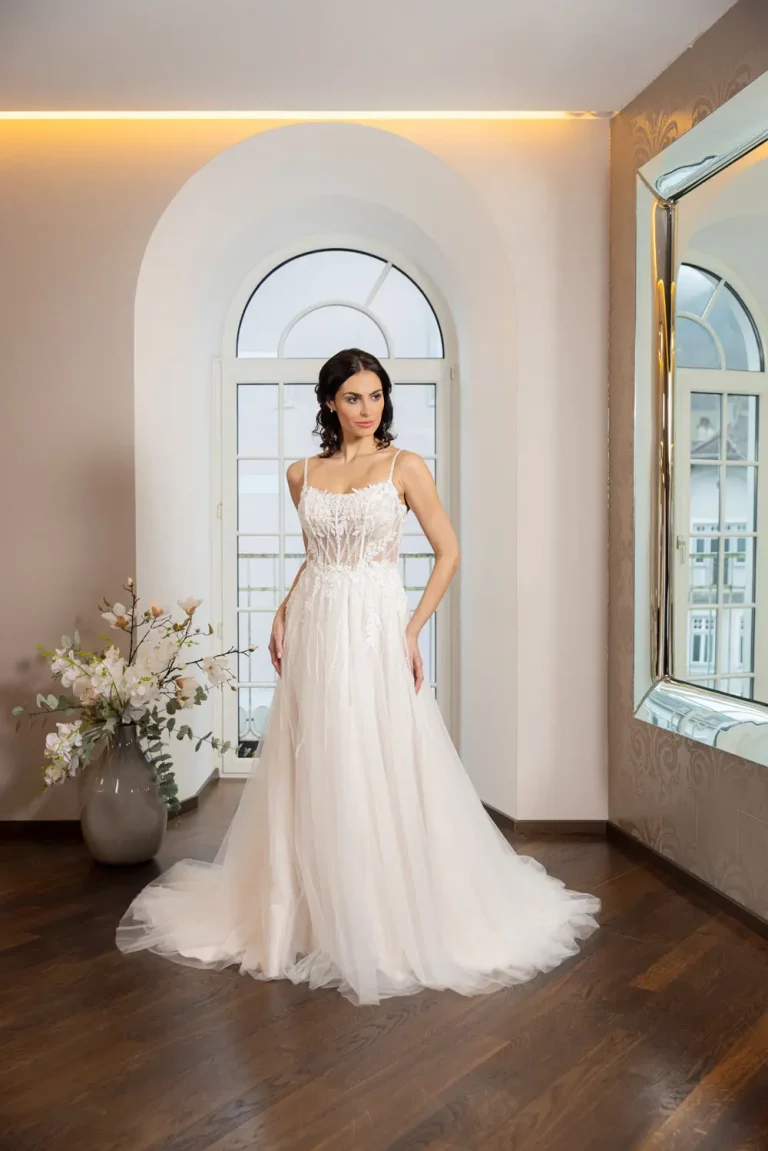 DRESSMYYES-NR-10-DY1-5194-FRONT-Brautkleid-Prinzessin