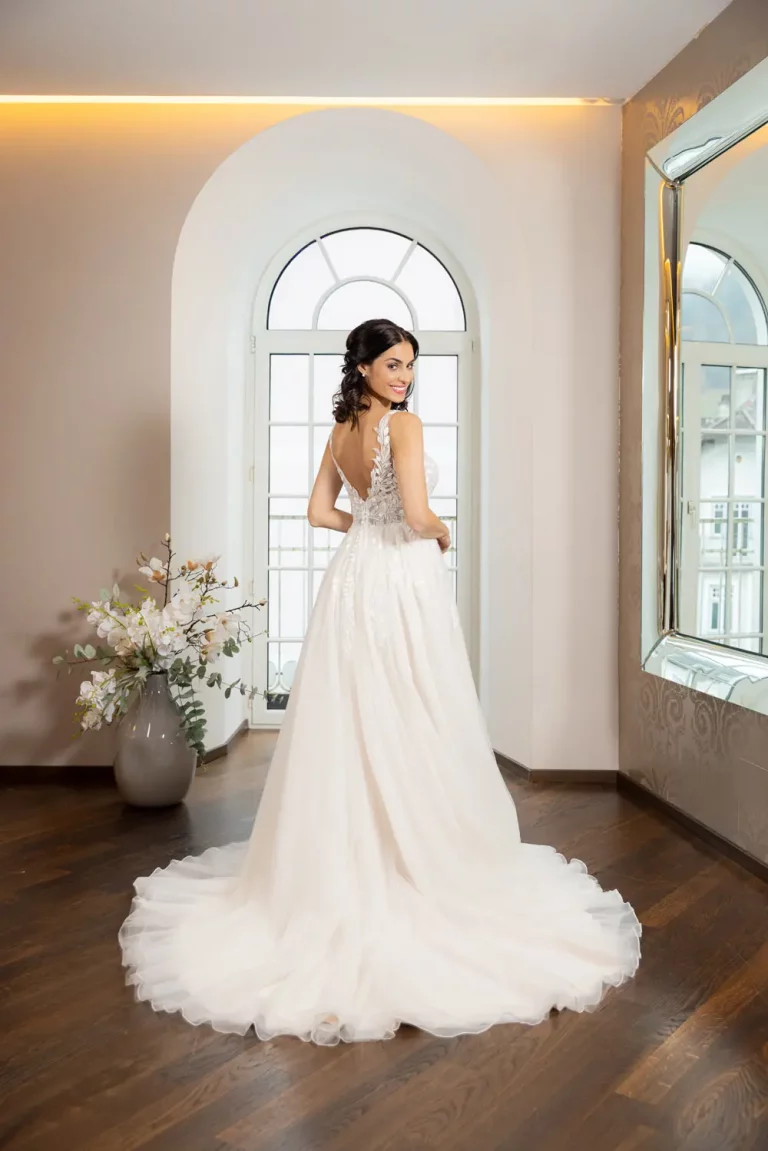 DRESSMYYES-NR-12-DY1-5196-BACK-Brautkleid-Prinzessin