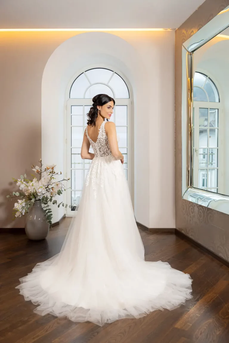DRESSMYYES-NR-13-DY1-5198-BACK-Brautkleid-Prinzessin