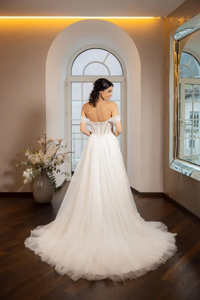 DRESSMYYES-NR-14-DY1-5200-BACK-Brautkleid-Prinzessin
