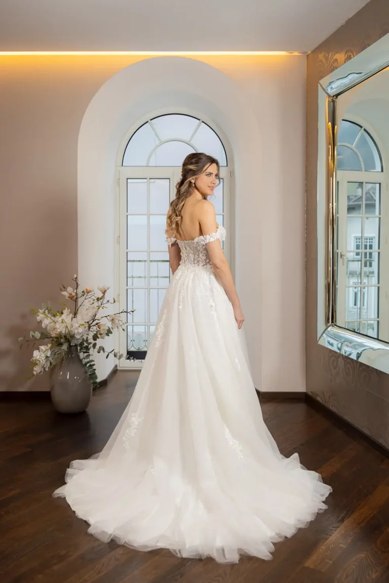 DRESSMYYES-NR-16-DY1-5203-BACK-Brautkleid-Prinzessin