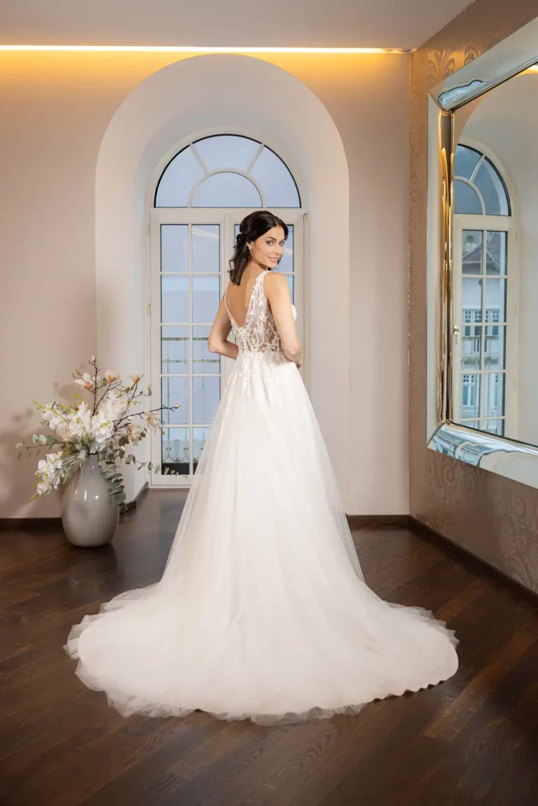 DRESSMYYES-NR-18-DY1-5205-BACK-Brautkleid-Prinzessin