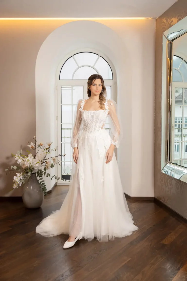 DRESSMYYES-NR-23-DY1-5211-FRONT-Brautkleid-Prinzessin