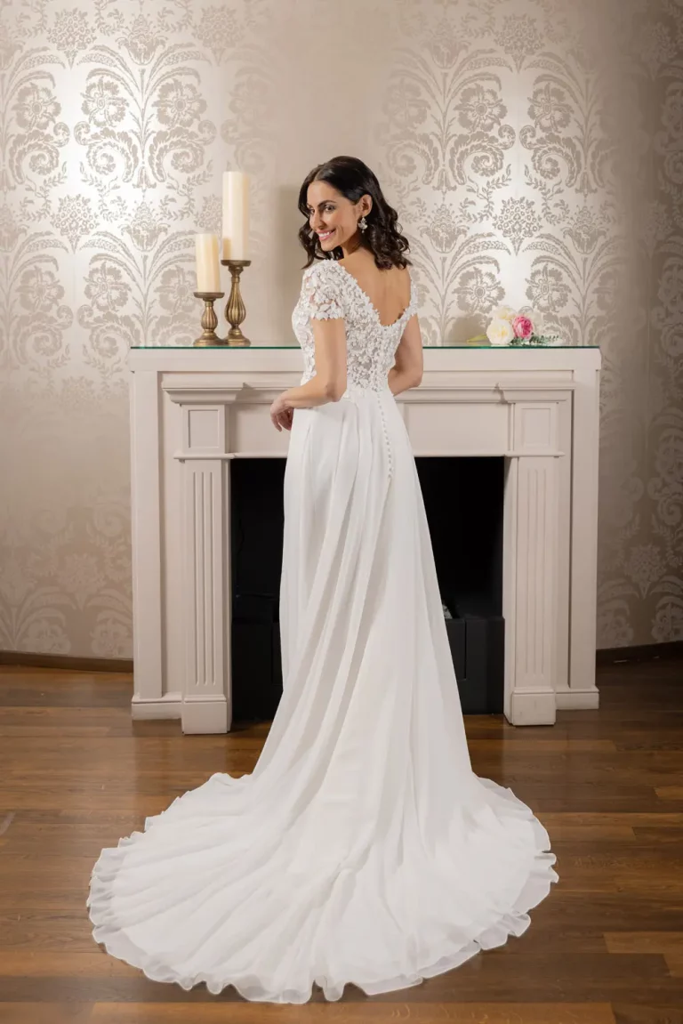 DRESSMYYES-NR-30-DY1-5223-BACK-Brautkleid-vintage