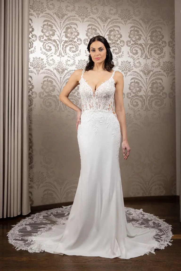 DRESSMYYES-NR-31-DY1-5224-FRONT-Brautkleid-figurbetont