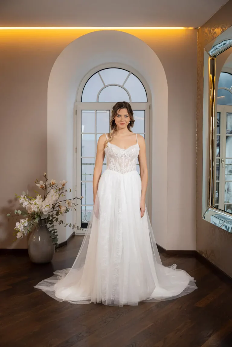 DRESSMYYES-NR-33-DY1-5232-FRONT-Brautkleid-Prinzessin