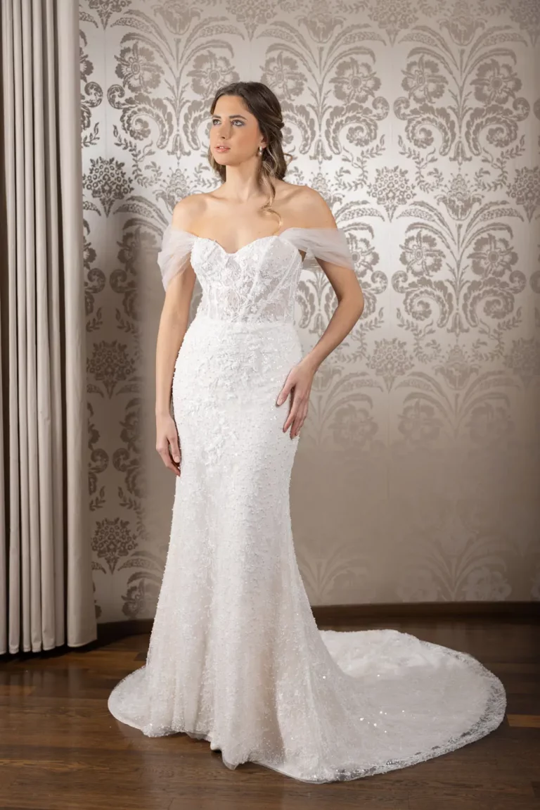 DRESSMYYES-NR-34-DY1-5263-FRONT-Brautkleid-figurbetont