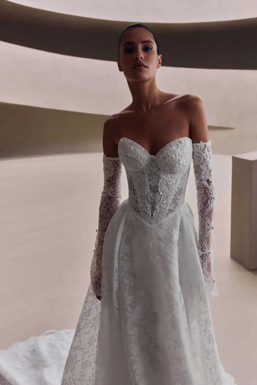 MILLA-NOVA-14002_Calivora-Brautkleid-Prinzessin