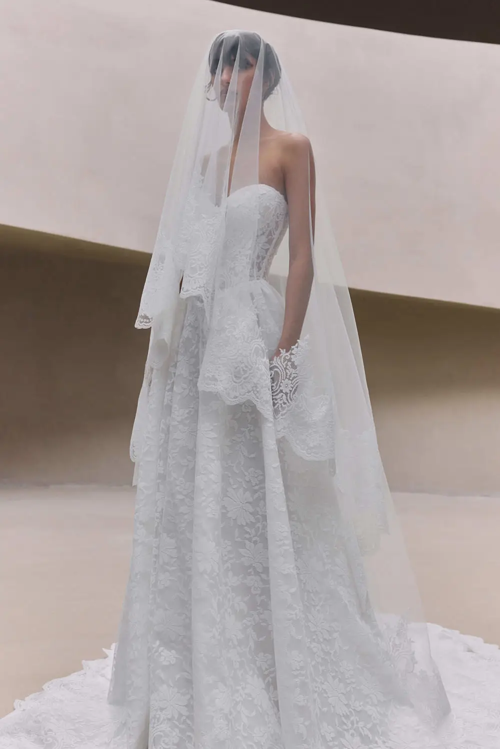 MILLA-NOVA-14008_Calivora veil-Brautkleid-Prinzessin