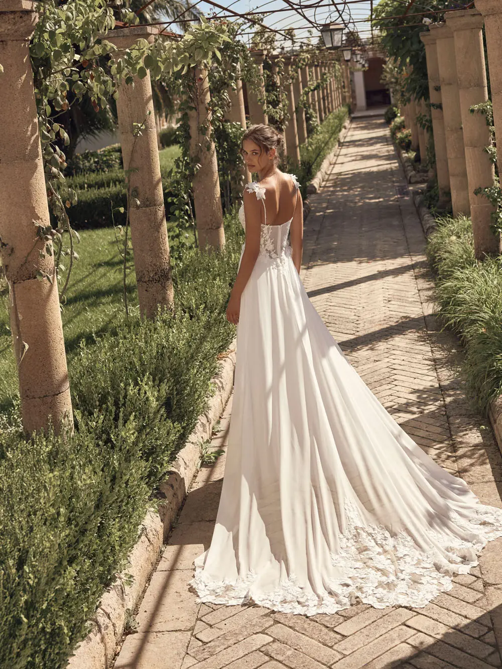 Modeca Malena Brautkleid im Prinzessinnen-Stil – Steinecker