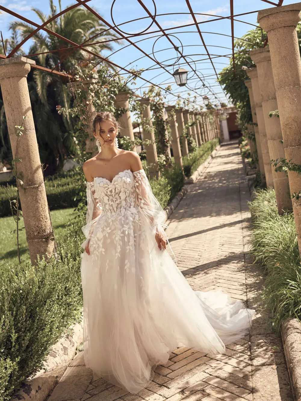 Modeca Myla Brautkleid im Prinzessinnen-Stil – Steinecker
