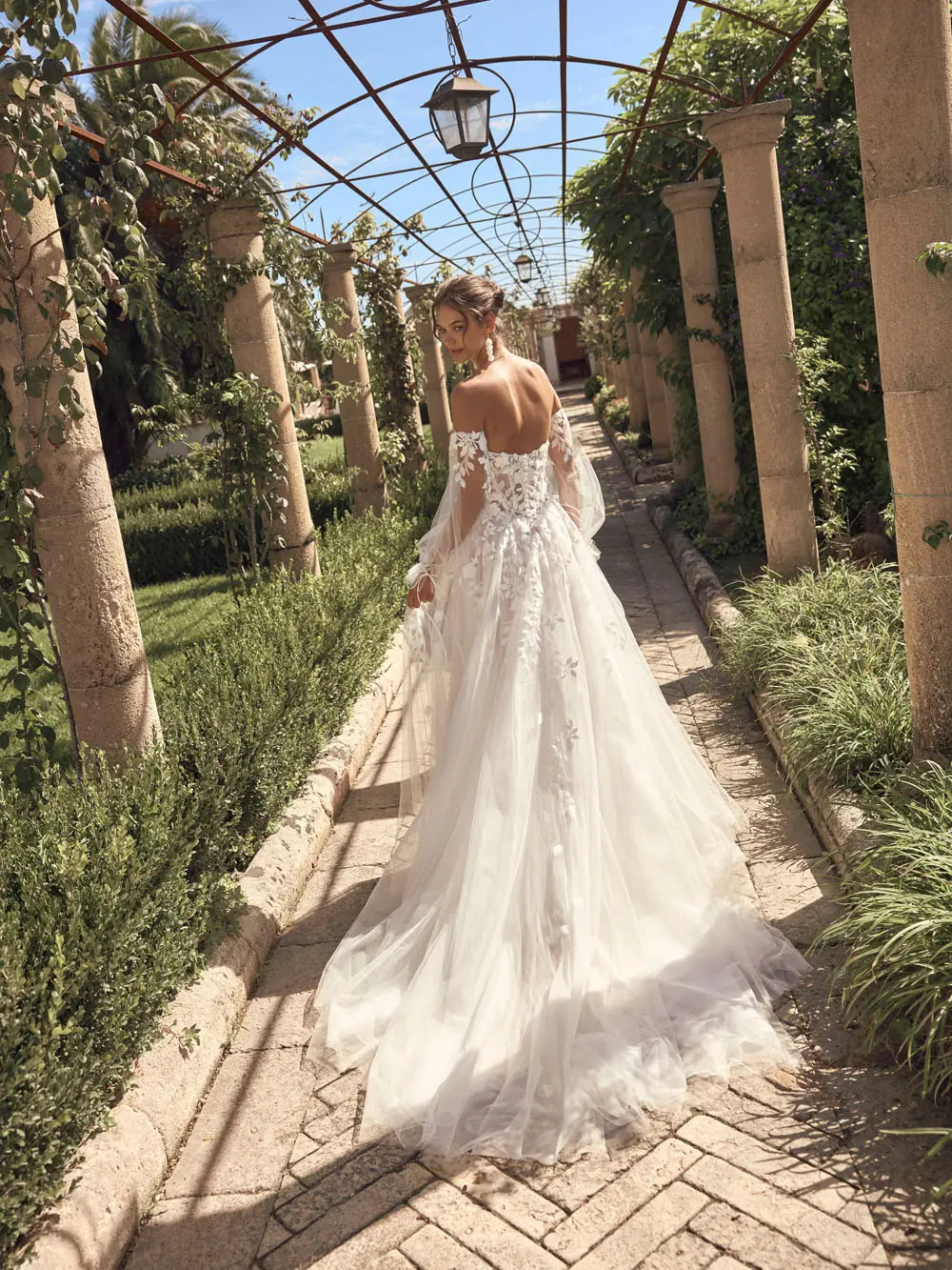 Modeca Myla Brautkleid im Prinzessinnen-Stil – Steinecker
